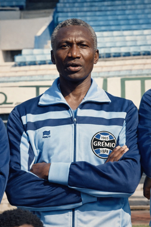 Arquivo:Paulo Otacílio de Souza Treinador.png