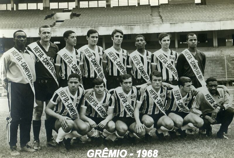 Arquivo:Equipe Grêmio 1968 E.jpg